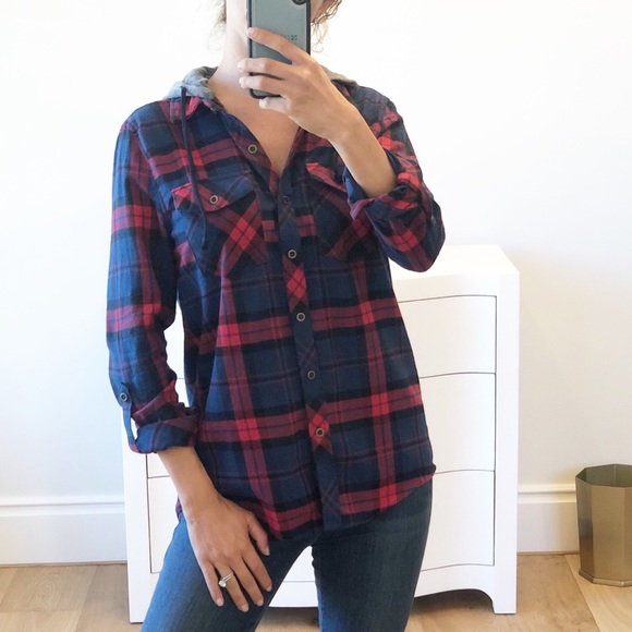 SCOTLAND Blue Plaid Flannel Button Down w Hood - Picture 2 of 9